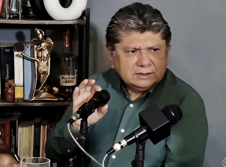 EL ARTE DE AMORDAZAR SIN PROHIBIR